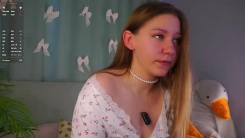 Snapshot of taithelme chatting on 05/18/26, 04:07 Molly online show from 05/18/26, 04:07