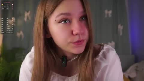 Snapshot of taithelme chatting on 05/19/26, 01:11 Molly online show from 05/19/26, 01:11