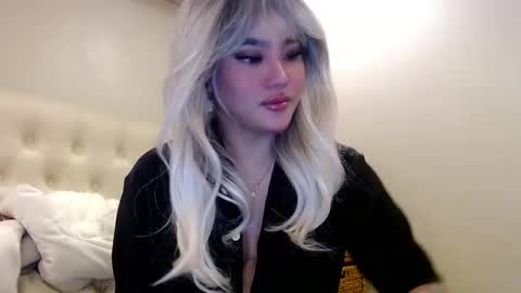 Lena online show from 02/20/25, 02:57