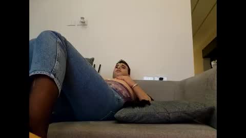 Snapshot of talacros chatting on 02/18/25, 02:05 Tala online show from 02/18/25, 02:05