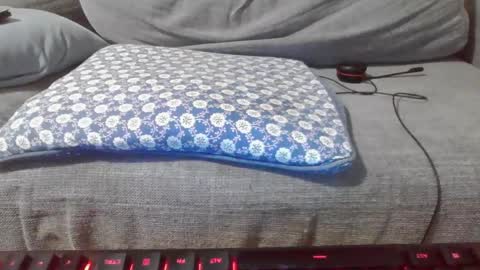 Snapshot of talent_scout_1 chatting on 12/21/24, 01:42 Edge Master Flash online show from 12/21/24, 01:42