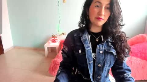 Talia  mia online show from 06/05/26, 02:45