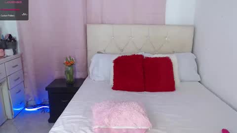 taliana  modelo independiente online show from 03/08/25, 03:39