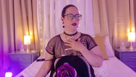 Snapshot of talianavega1 chatting on 05/13/26, 10:06 Tali online show from 05/13/26, 10:06