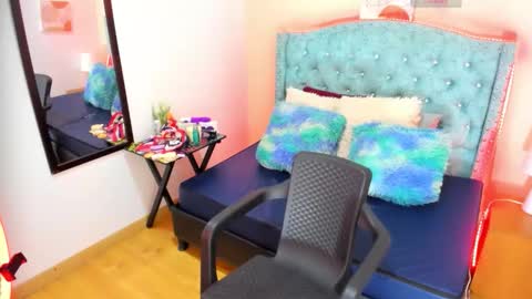 Snapshot of taliaskyx21 chatting on 04/28/26, 04:01 Talia Sky online show from 04/28/26, 04:01