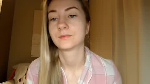 Snapshot of taliiyafiredream chatting on 02/04/25, 06:25 Kira online show from 02/04/25, 06:25