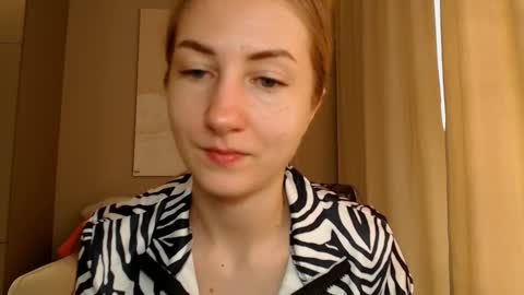 Snapshot of taliiyafiredream chatting on 02/11/25, 12:05 Kira online show from 02/11/25, 12:05