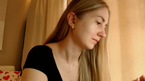 Snapshot of taliiyafiredream chatting on 03/03/25, 12:37 Kira online show from 03/03/25, 12:37