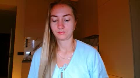 Snapshot of taliiyafiredream chatting on 11/18/25, 06:18 Kira online show from 11/18/25, 06:18