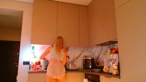 Snapshot of taliiyafiredream chatting on 02/05/26, 06:40 Kira online show from 02/05/26, 06:40