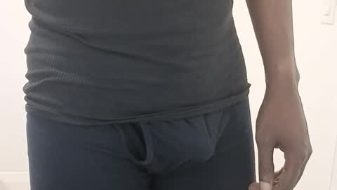 tall and shy guy online show from 11/17/25, 09:48