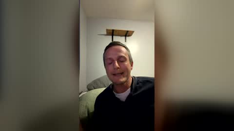 first stream was very fun grateful for every follow and super active chat online show from 04/09/26, 05:07