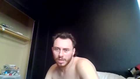 Snapshot of tallhungcloudyy chatting on 06/03/26, 02:33 tallhungcloudyy online show from 06/03/26, 02:33