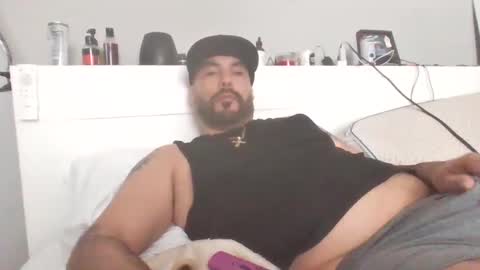 talllatino310 online show from 02/28/25, 07:35