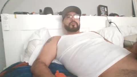 talllatino310 online show from 12/22/25, 06:16