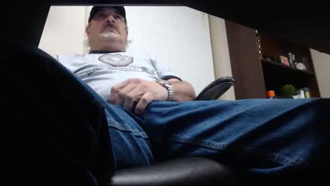 Snapshot of talltexxxan chatting on 11/05/25, 12:43 talltexxxan online show from 11/05/25, 12:43