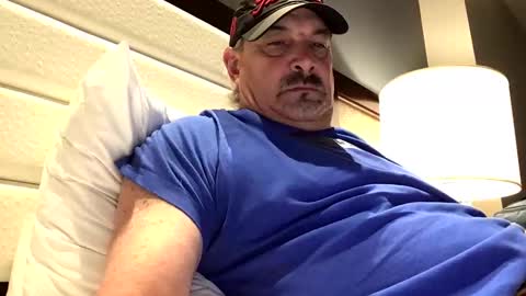 Snapshot of talltexxxan chatting on 11/17/25, 12:27 talltexxxan online show from 11/17/25, 12:27