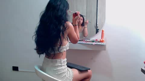 Hi im sara online show from 04/08/26, 12:49