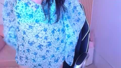 tamara_ch1 online show from 12/19/25, 03:57