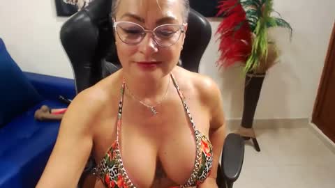 Tamara online show from 09/16/25, 03:40