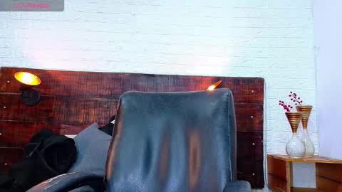    online show from 11/21/25, 10:47