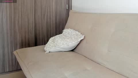 Snapshot of tamara_serra__ chatting on 01/18/25, 07:04 TAMARA SERRA online show from 01/18/25, 07:04