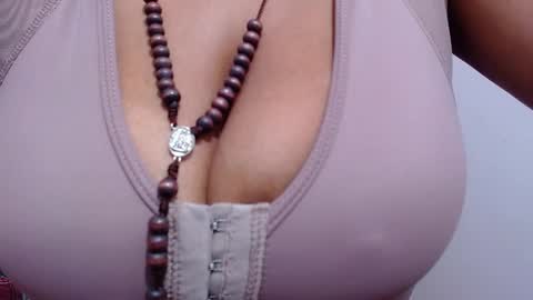tamaraa_hott online show from 04/05/26, 03:31