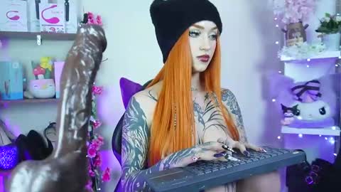 Cami 3 online show from 02/10/25, 07:47