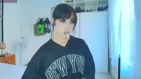 Cami 3 online show from 04/21/26, 02:34