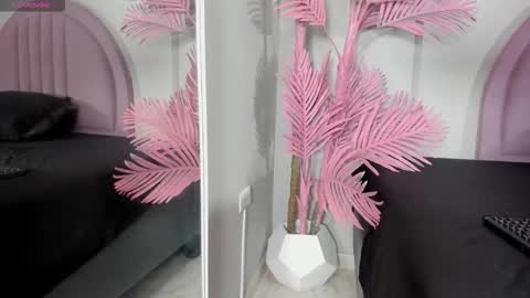 Snapshot of tamaramilleer chatting on 02/16/26, 04:30 tamaramilleer online show from 02/16/26, 04:30