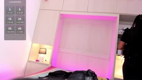 Tami online show from 01/28/25, 11:49