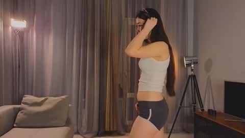 Mio online show from 02/21/26, 02:07