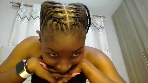 Snapshot of tamia538235 chatting on 02/02/25, 01:02 tamia online show from 02/02/25, 01:02