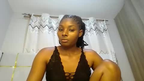 Snapshot of tamia538235 chatting on 02/08/25, 12:28 tamia online show from 02/08/25, 12:28