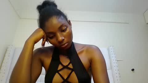 Snapshot of tamia538235 chatting on 03/12/25, 03:13 tamia online show from 03/12/25, 03:13