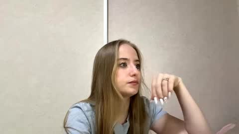 Snapshot of tamiecaimi chatting on 04/01/26, 07:00 Karina online show from 04/01/26, 07:00