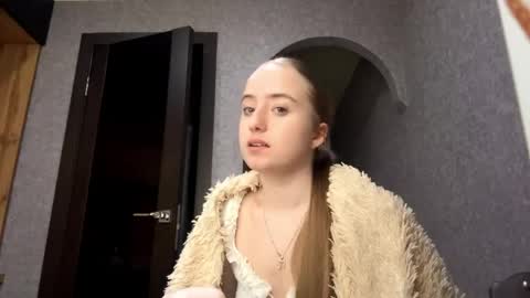 Snapshot of tamiecaimi chatting on 04/30/26, 02:23 Karina online show from 04/30/26, 02:23
