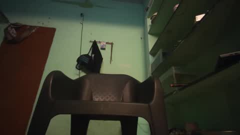 Snapshot of tamil_nadu chatting on 10/17/25, 07:44 tamil_nadu online show from 10/17/25, 07:44