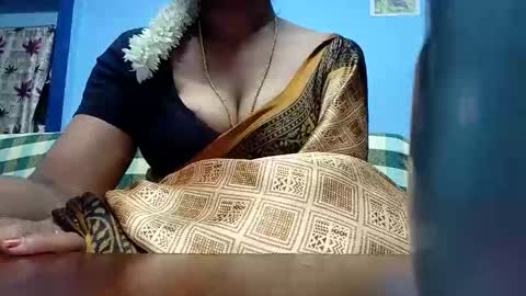Snapshot of tamilmadhi520 chatting on 05/28/26, 06:43 tamilmadhi520 online show from 05/28/26, 06:43