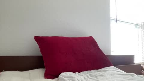 Snapshot of tan_and_spicy chatting on 12/02/24, 05:26 tan and spicy online show from 12/02/24, 05:26