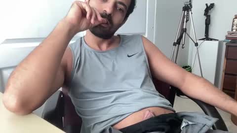 Snapshot of tan_and_spicy chatting on 10/08/25, 05:43 tan and spicy online show from 10/08/25, 05:43