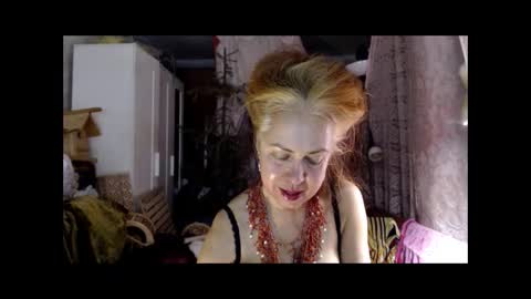 Milena online show from 11/17/25, 03:18