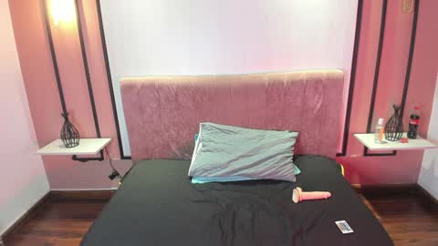 tania_fontana online show from 01/16/25, 03:56