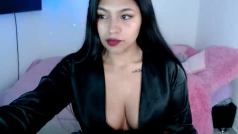 Snapshot of tania_rendon1 chatting on 01/16/25, 08:11 Tania online show from 01/16/25, 08:11