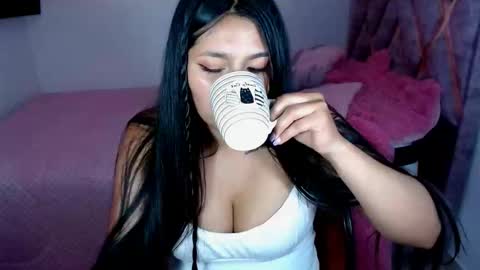 Snapshot of tania_rendon1 chatting on 02/21/25, 11:21 Tania online show from 02/21/25, 11:21