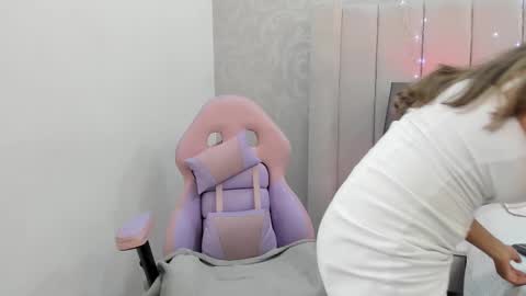 Snapshot of taniacarterr chatting on 02/11/25, 03:18 TaniaCarter online show from 02/11/25, 03:18