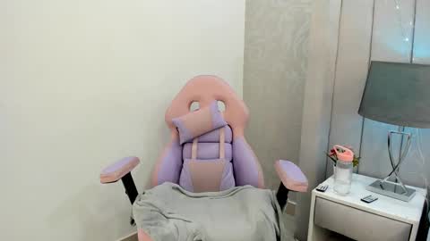 Snapshot of taniacarterr chatting on 02/19/25, 02:44 TaniaCarter online show from 02/19/25, 02:44