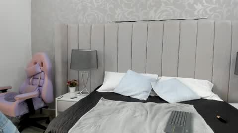 Snapshot of taniacarterr chatting on 02/27/25, 12:02 TaniaCarter online show from 02/27/25, 12:02