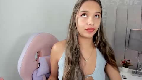 Snapshot of taniacarterr chatting on 03/03/25, 03:09 TaniaCarter online show from 03/03/25, 03:09