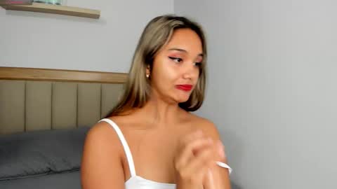 Snapshot of taniacarterr chatting on 10/31/25, 04:41 TaniaCarter online show from 10/31/25, 04:41